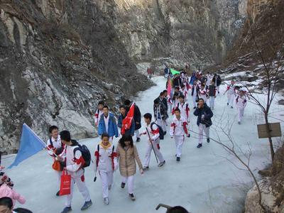 野外徒步穿越拉练拓展活动