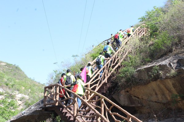 神堂峪栈道徒步拓展团建
