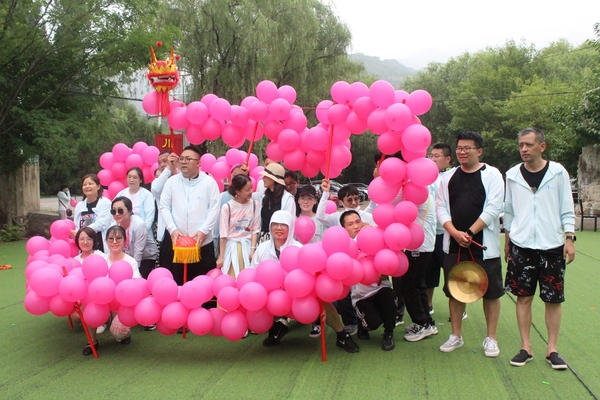 2024年龙年主题团建-泡泡舞龙