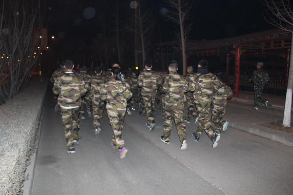 销售团队军训拓展案例：华为城市代表训练营